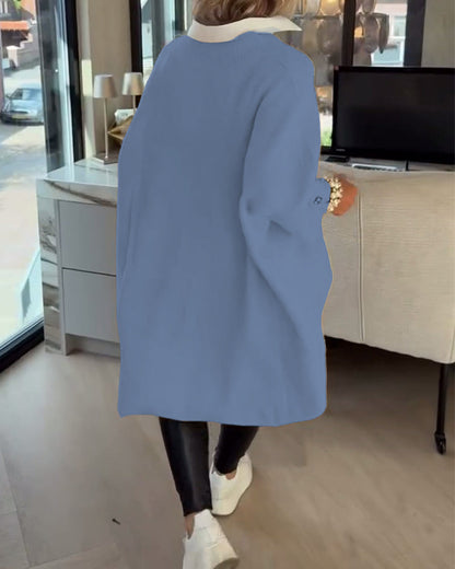 Pull Avec Caractéristiques Col V, Boutonné Et Asymétrique