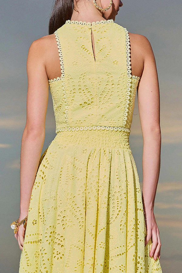 Conjunto de duas peças com bordado e saia de cintura alta com bolsos