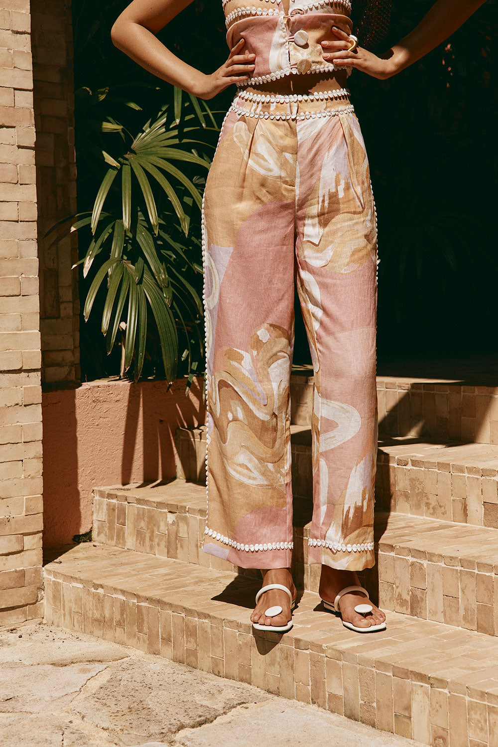 Calça de verão de cintura alta com estampa artística – estilo europeu