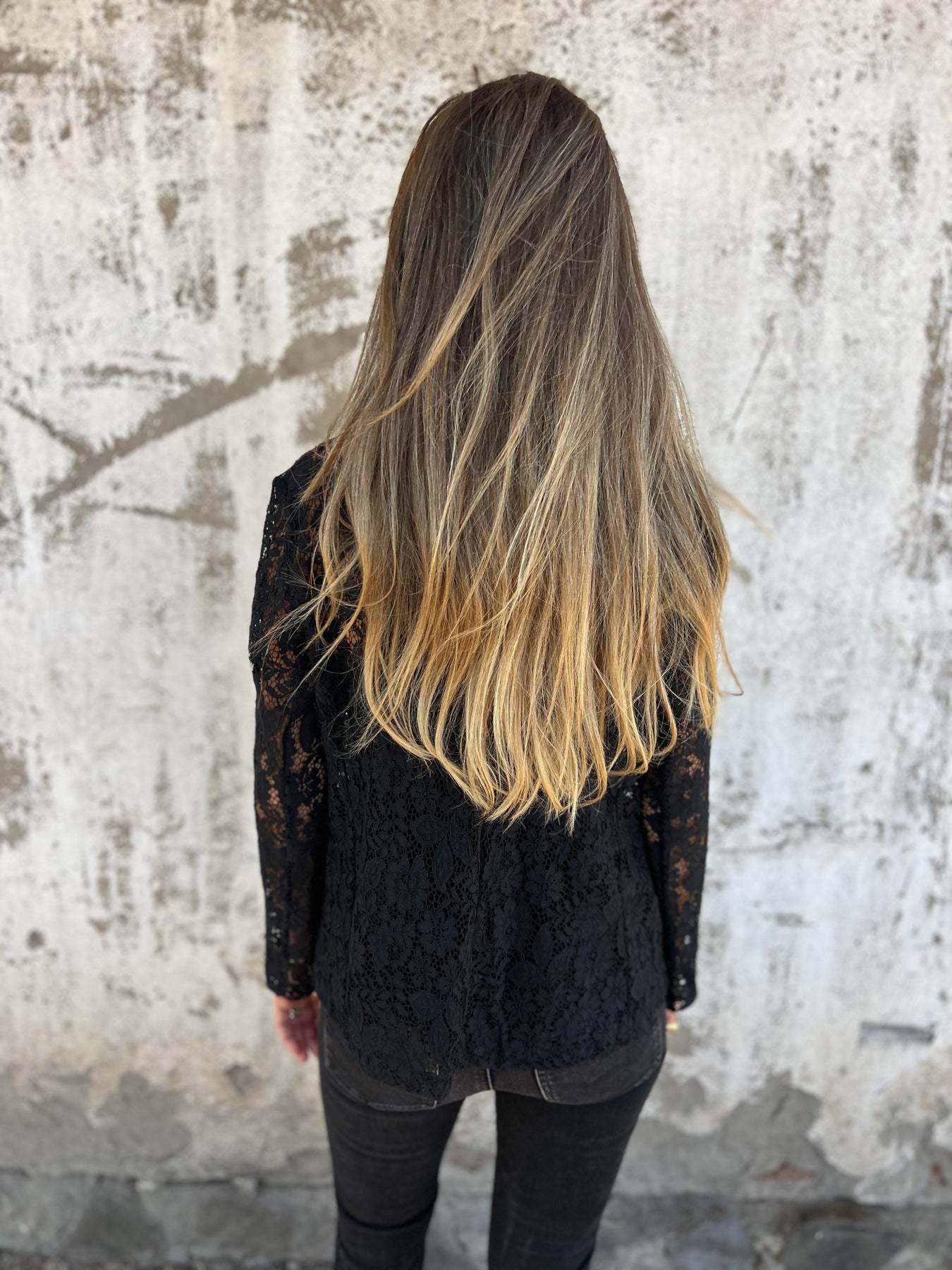 Lena | Blazer de renda transparente com estrutura elegante