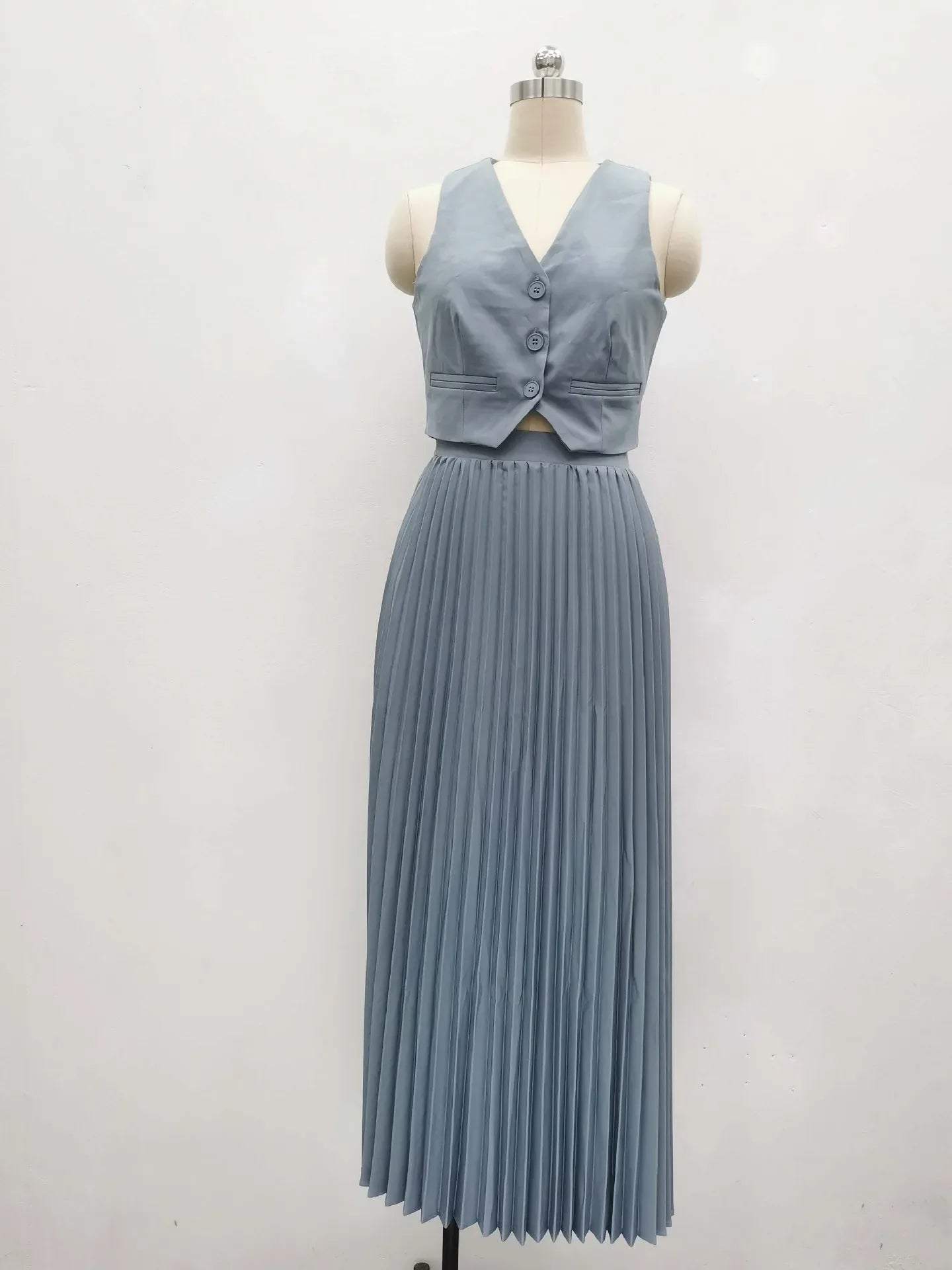 Rosaire | Conjunto com Colete Floral e Saia Plissada